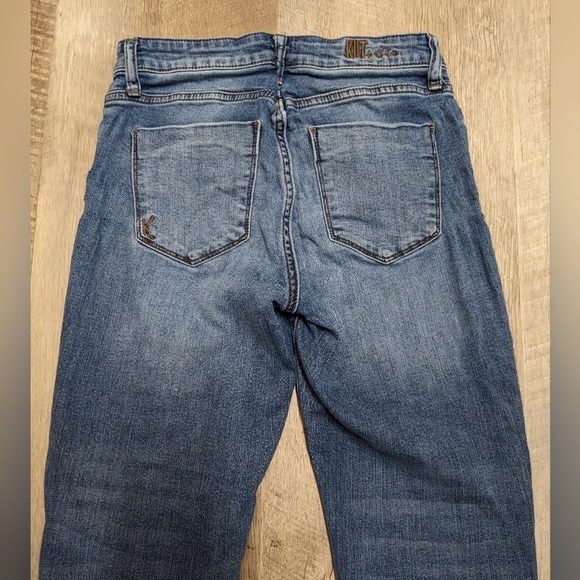 Kut from the Kloth Abigail Crop Straight Leg Jeans - Picture 10 of 10